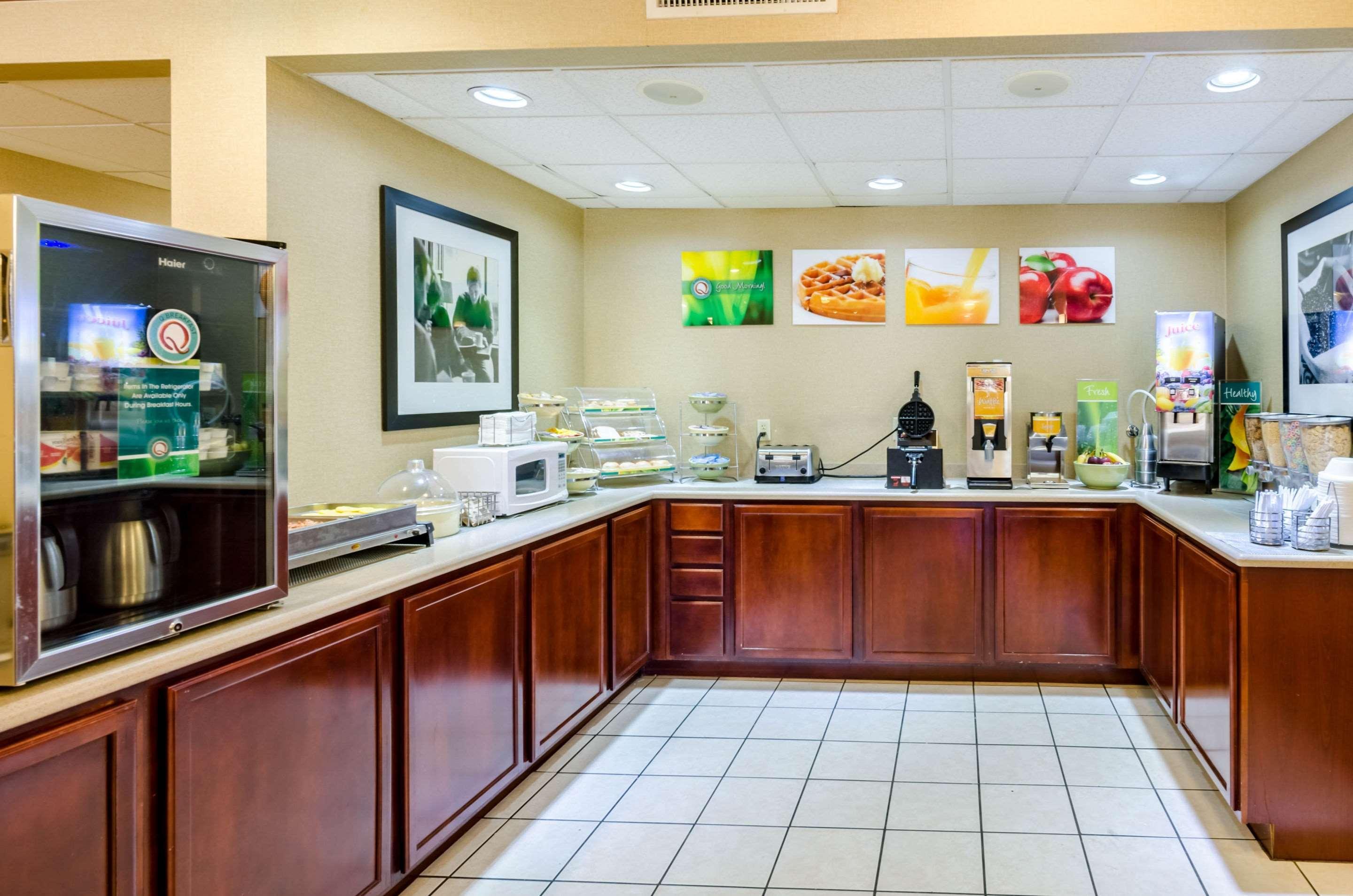 Quality Inn Lynchburg Near University מראה חיצוני תמונה