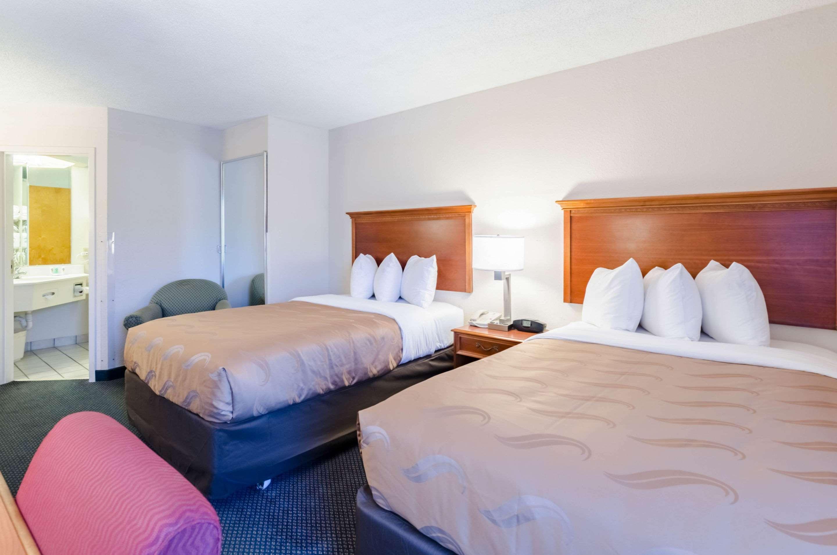 Quality Inn Lynchburg Near University מראה חיצוני תמונה