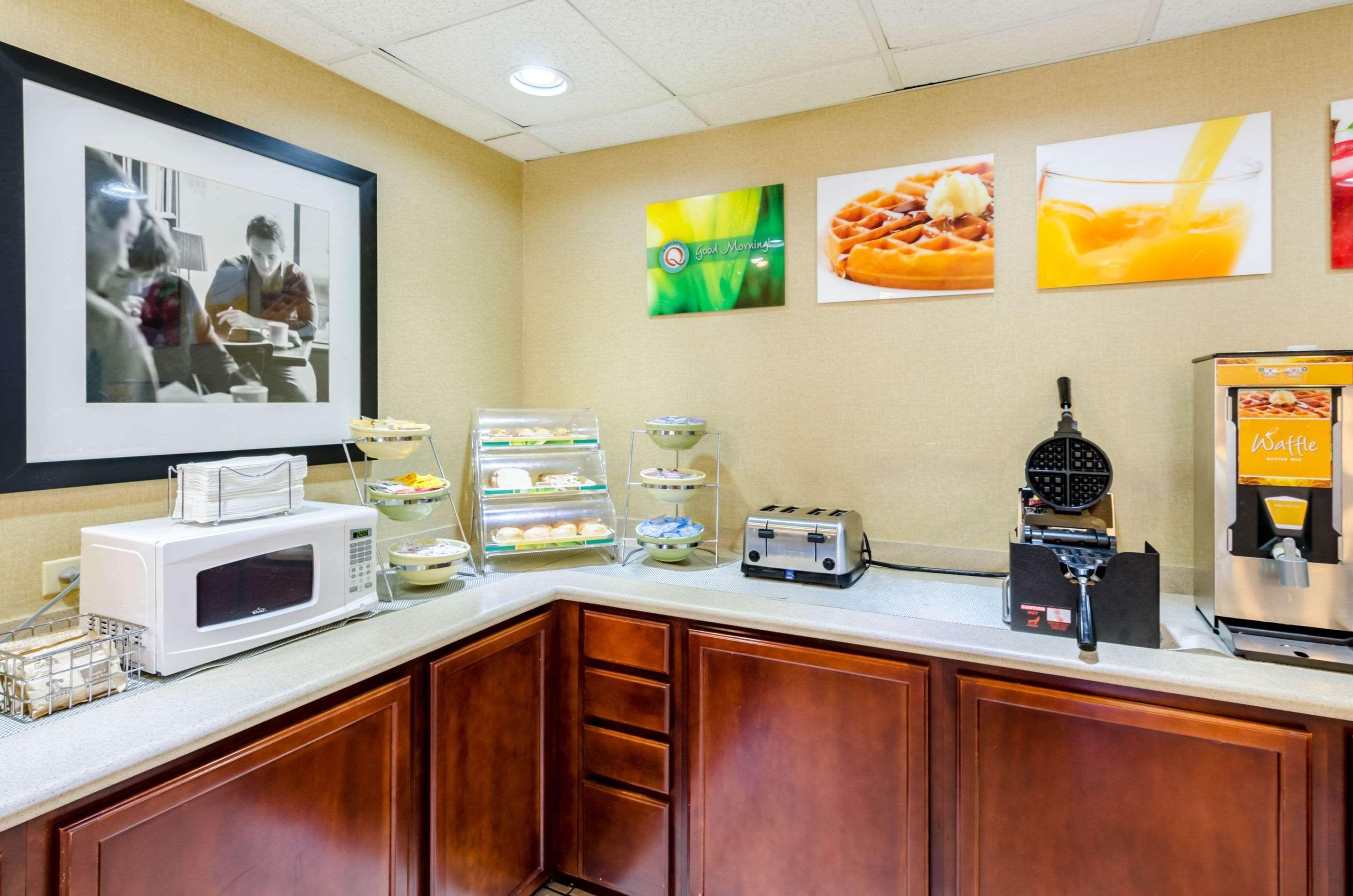 Quality Inn Lynchburg Near University מראה חיצוני תמונה